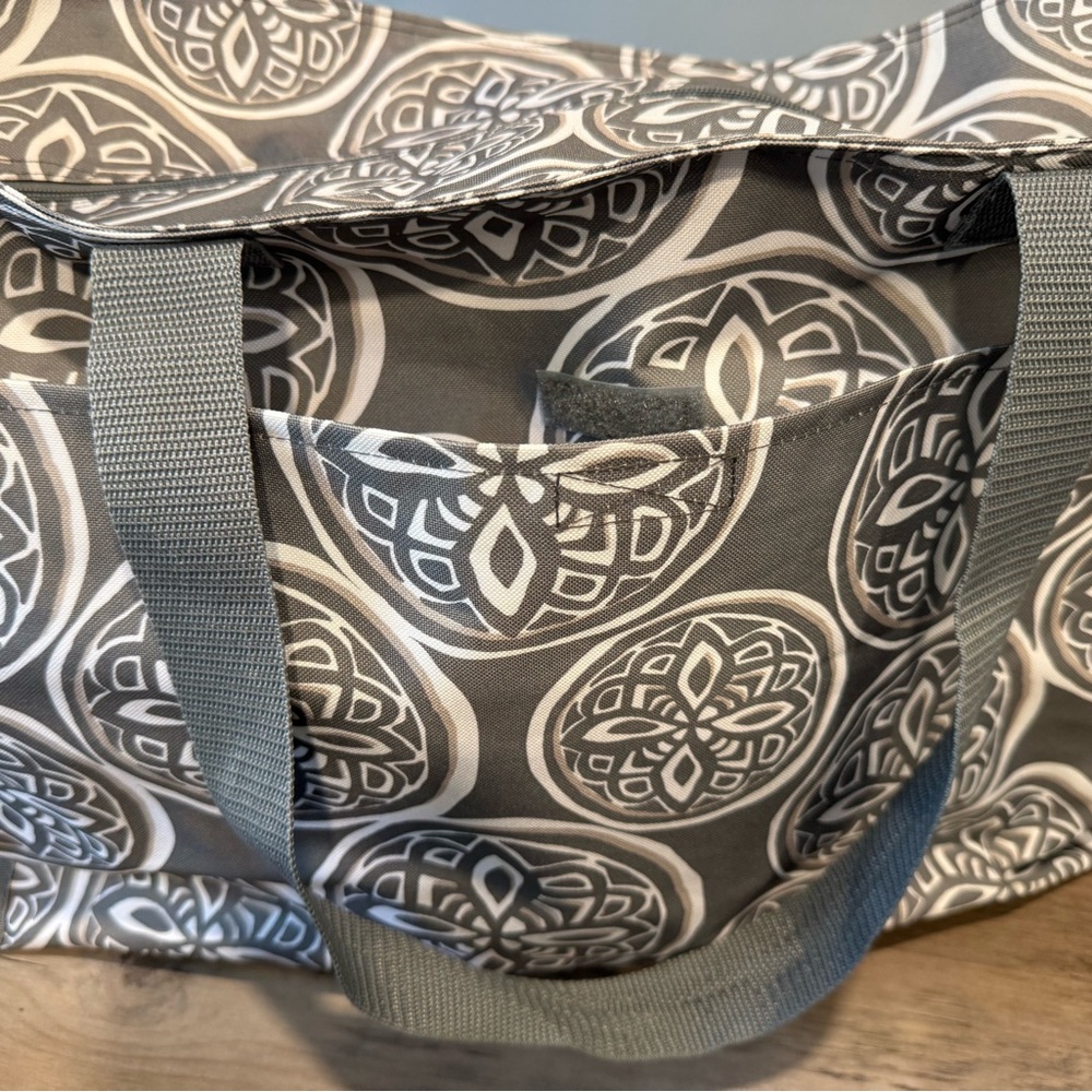 Stylish Gray Tote Bag - Picture 6 of 7